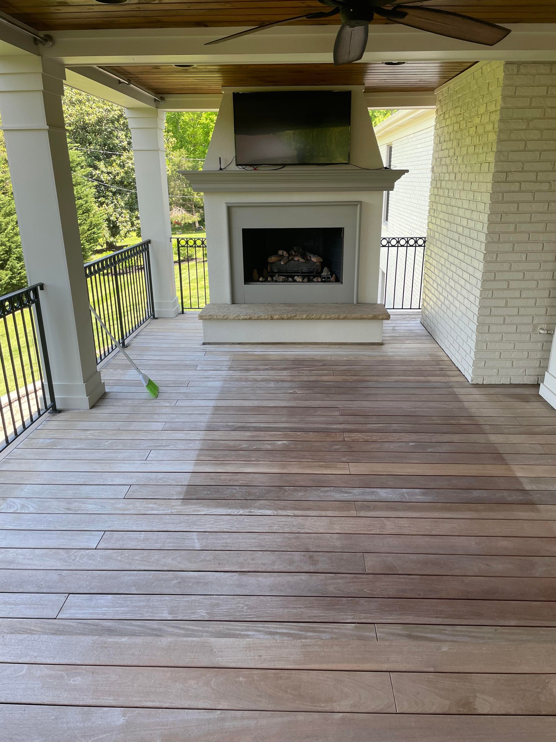 Ipe clean neutralized and dry