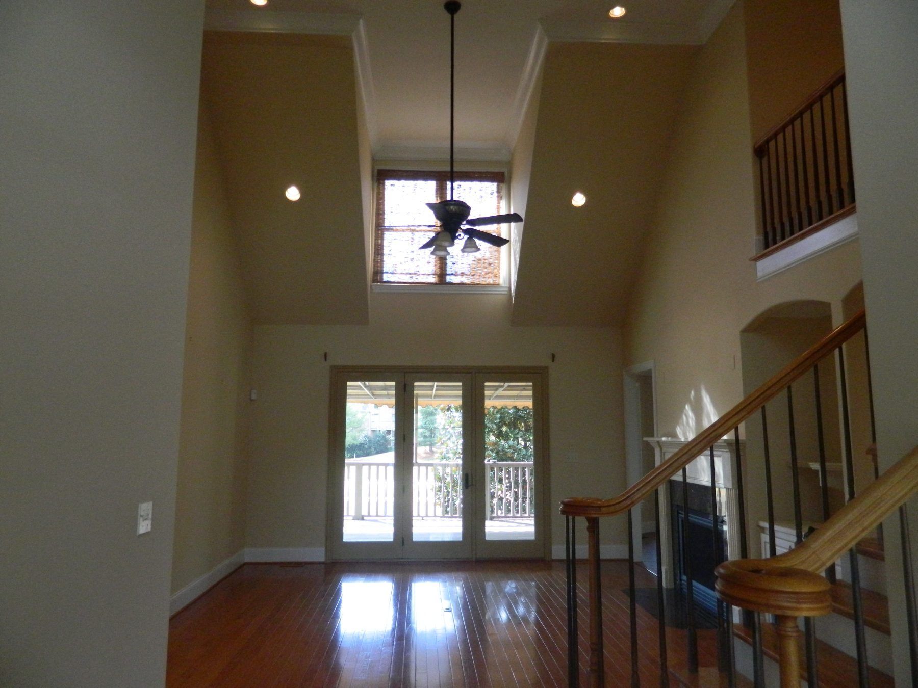 McLains interior vaulted room and ceiling paint services