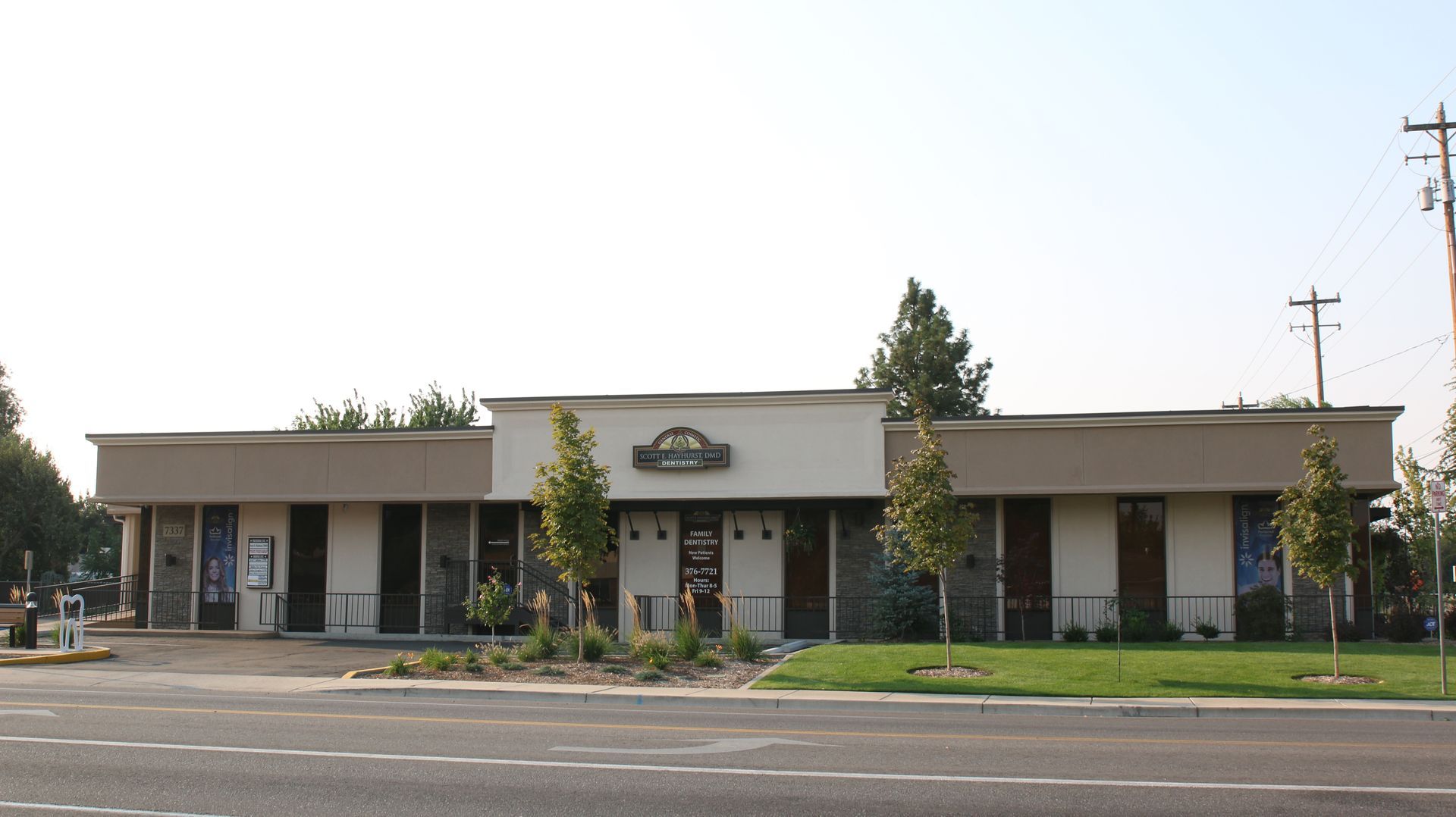 A building with a sign that says ' a & r ' on it