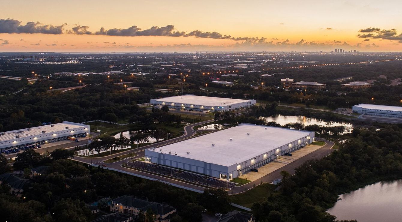Crossroads Commerce Center