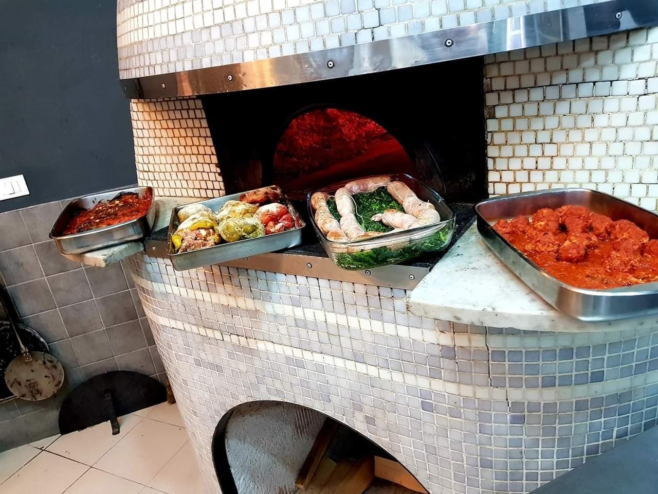 prodotti cotti nel forno a legna