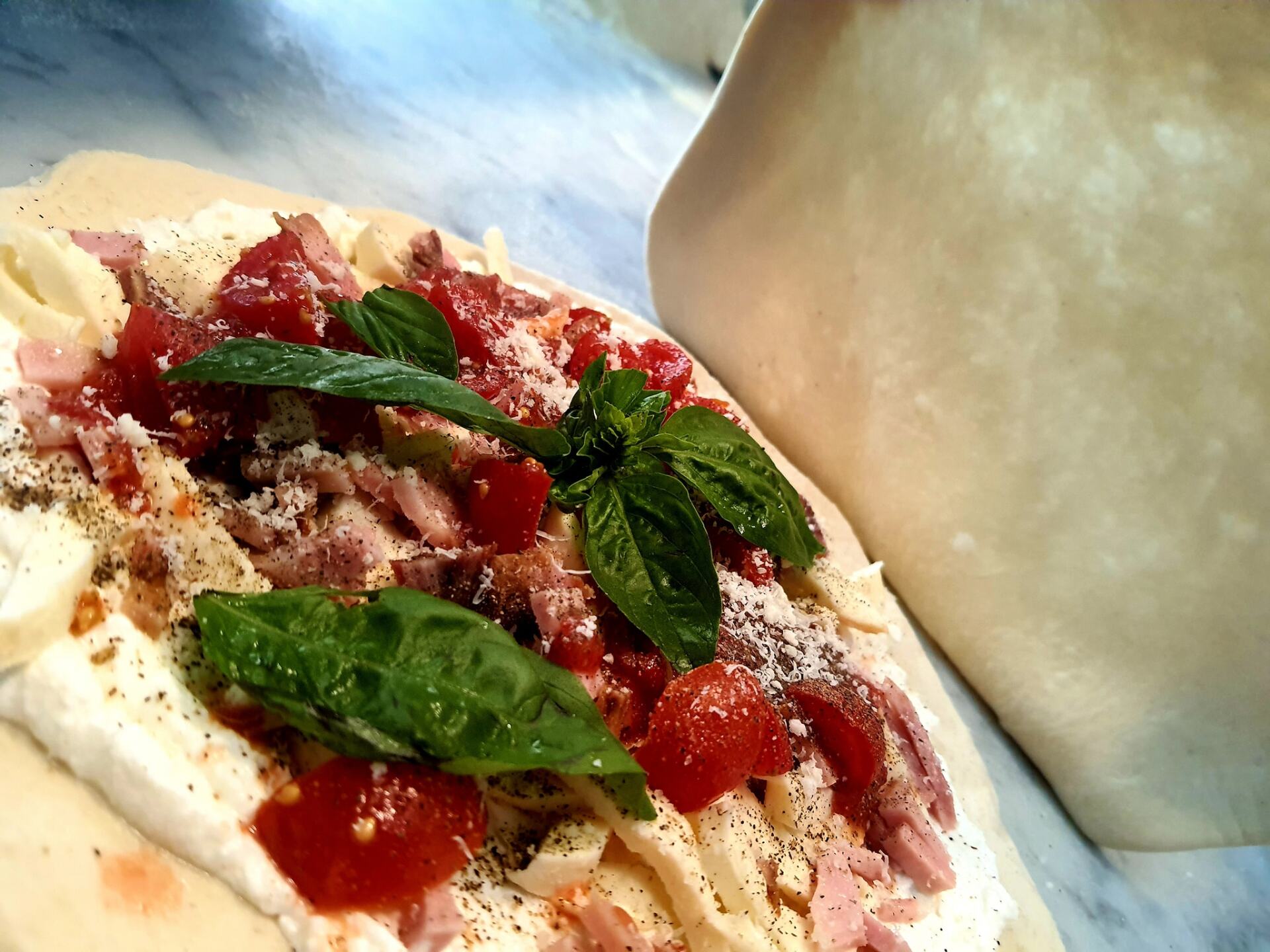 pizza con impasto a lunga lievitazione