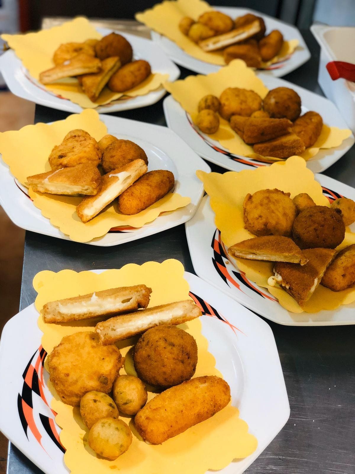 piatti di specialità fritte della cucina napoletana