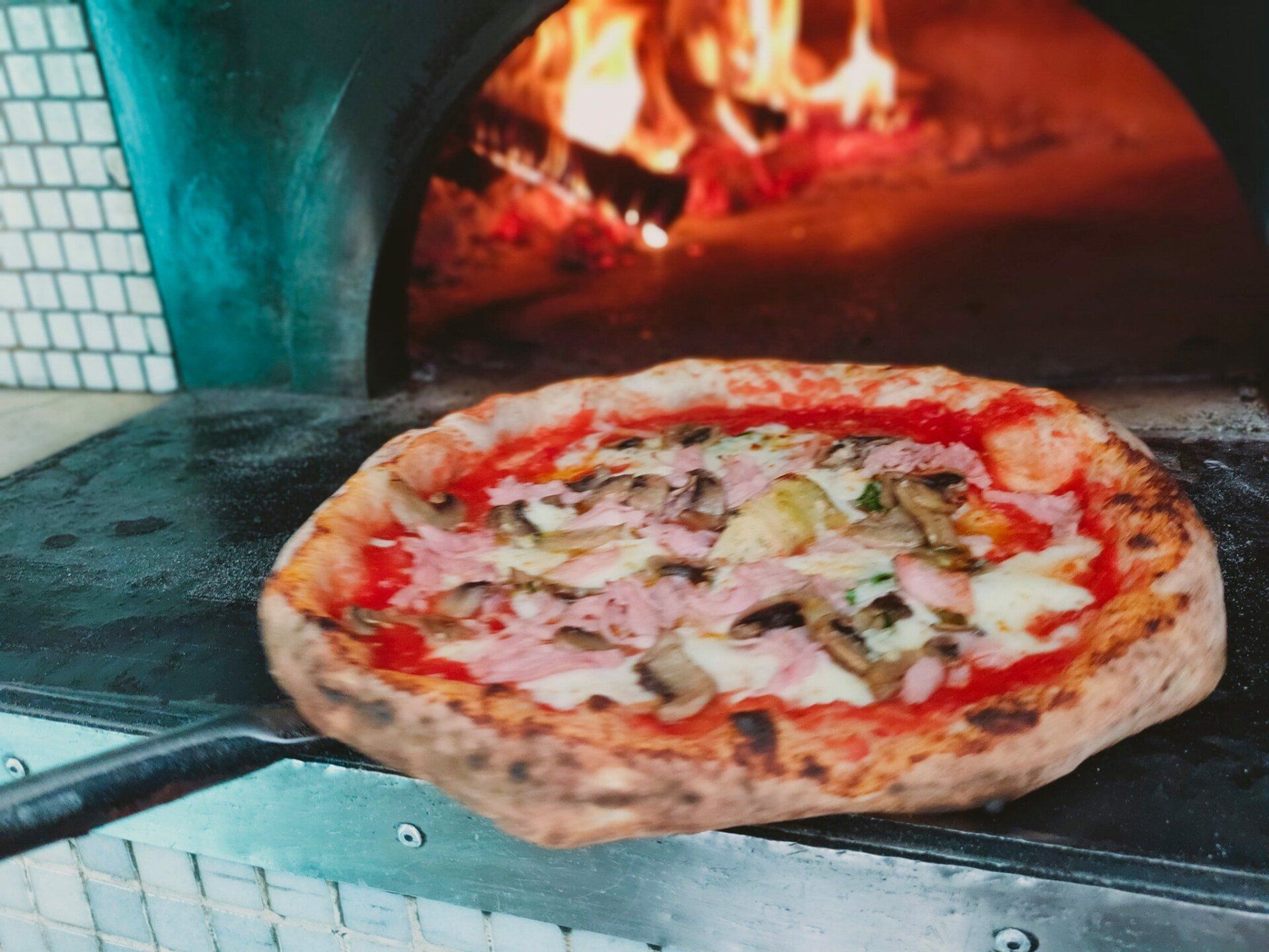 Margherita cotta nel forno a legna