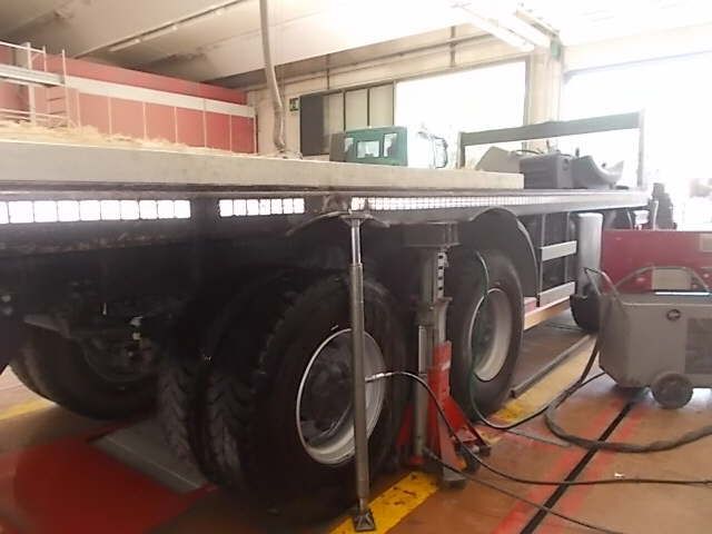 raddrizzatura e riparazione per le cabine