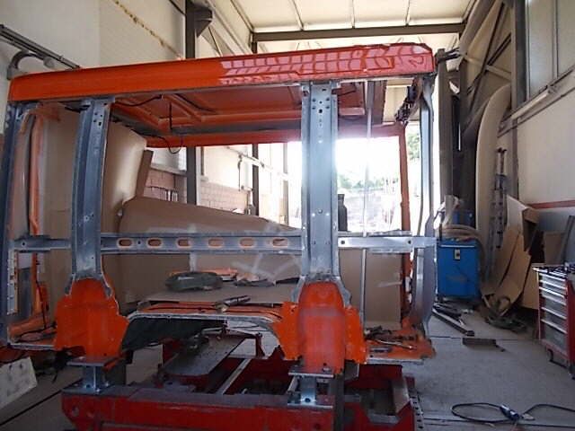 raddrizzatura e riparazione per le cabine