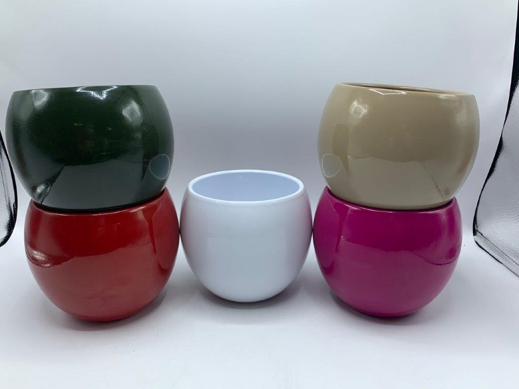 vasi e contenitori in ceramica o vetro