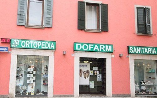 Esterno dell'ortopedia sanitaria di Chiari