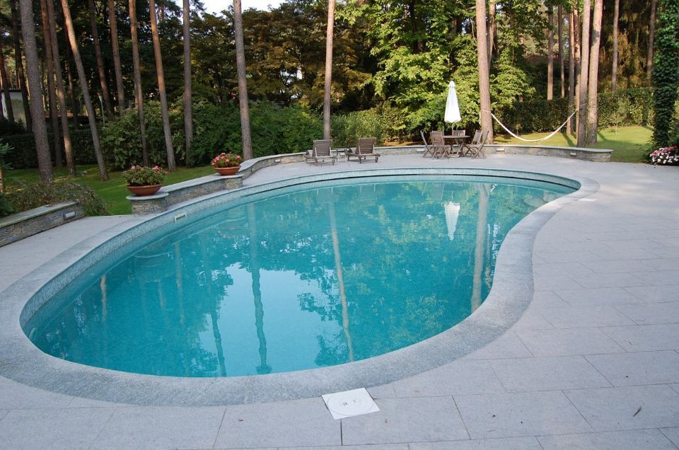 piscina privata circolare