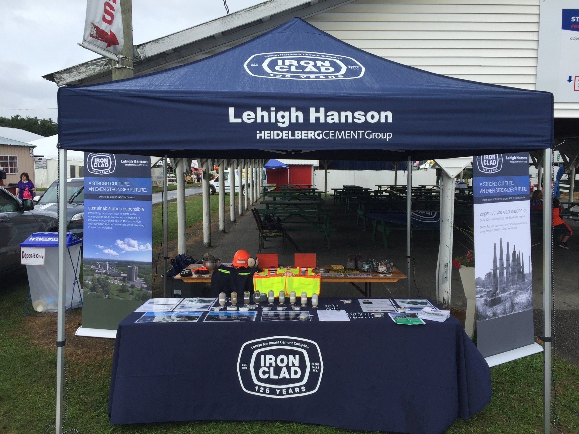 lehigh-northeast-cement-company-fair-booth-setup