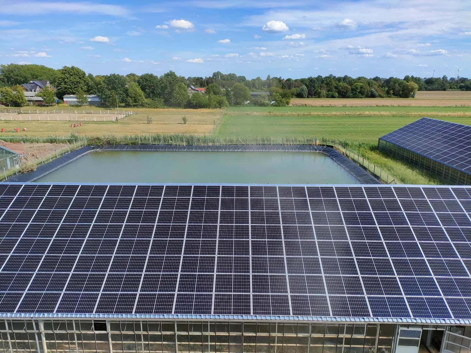 Entwicklung+eines+1186+kWp-Photovoltaikprojekts+in+Hamburg-+greeneps+GmbH-+OWL-+NRW