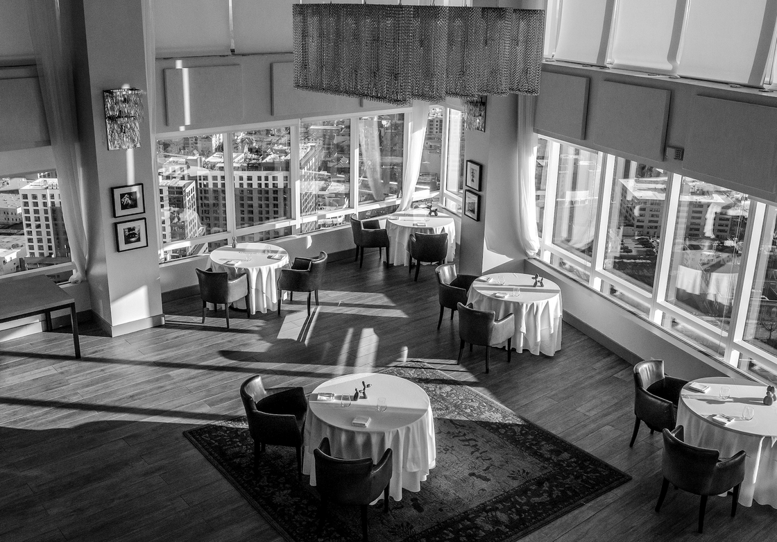 the pentclub haus - sunday break feast