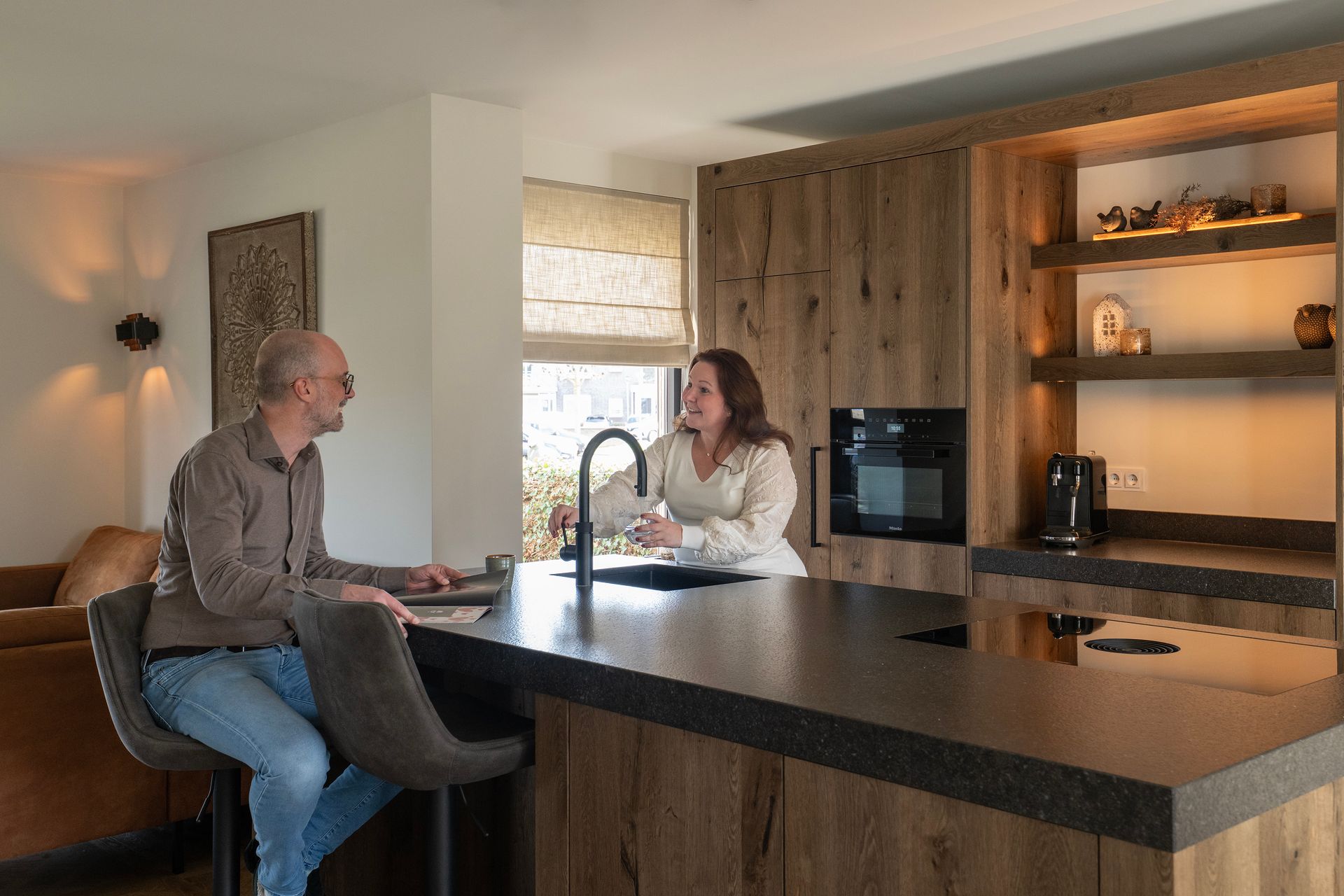 Stijlvolle zwart witte keuken