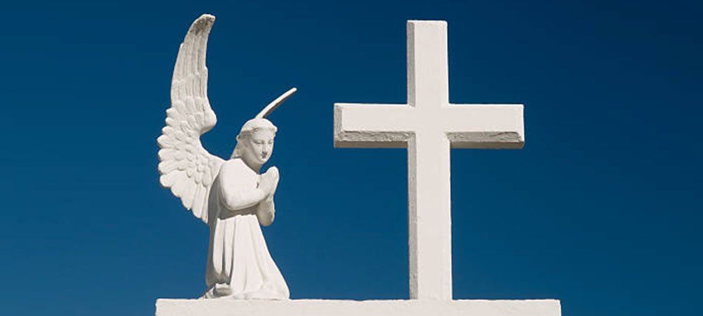 Sculture di arte funebre