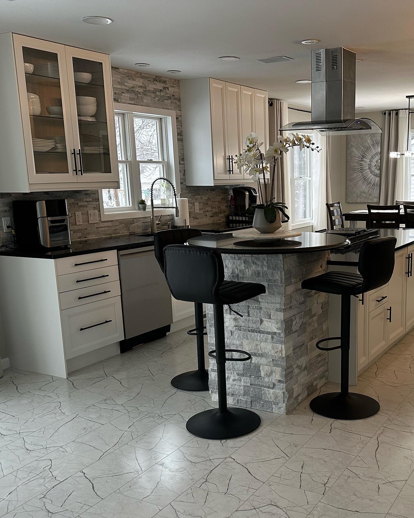 cabinet refinishing repainting