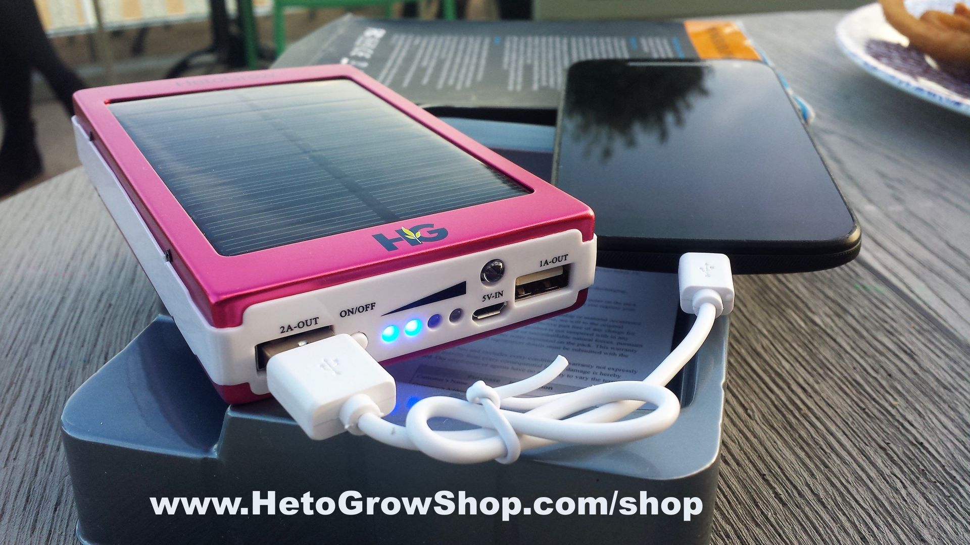 Keep your mobile gadgets powered up with HG solar power bank 10000 mAh www.hetogrowshop.com