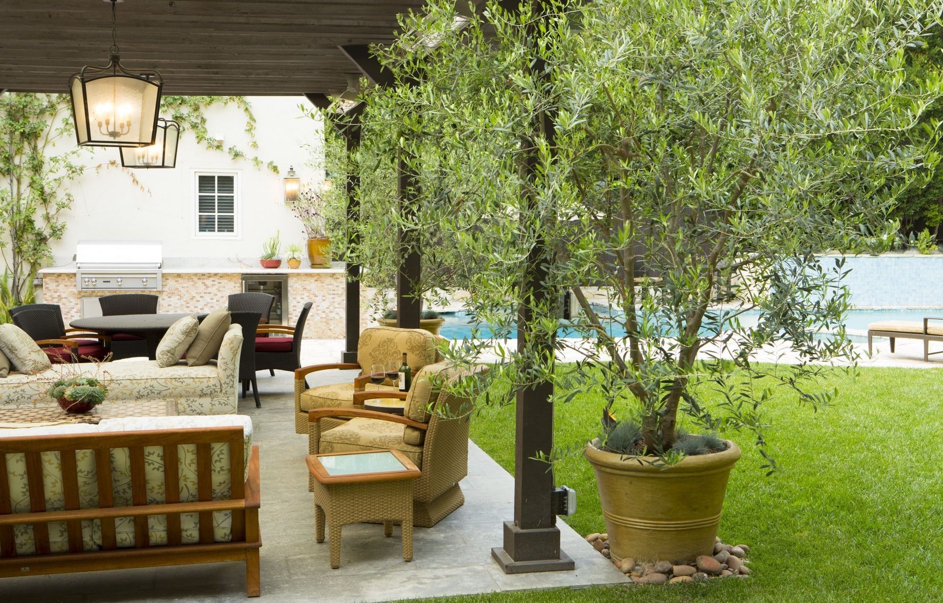 Patio Seats — Culver City, CA — Gregory Davis & Associates