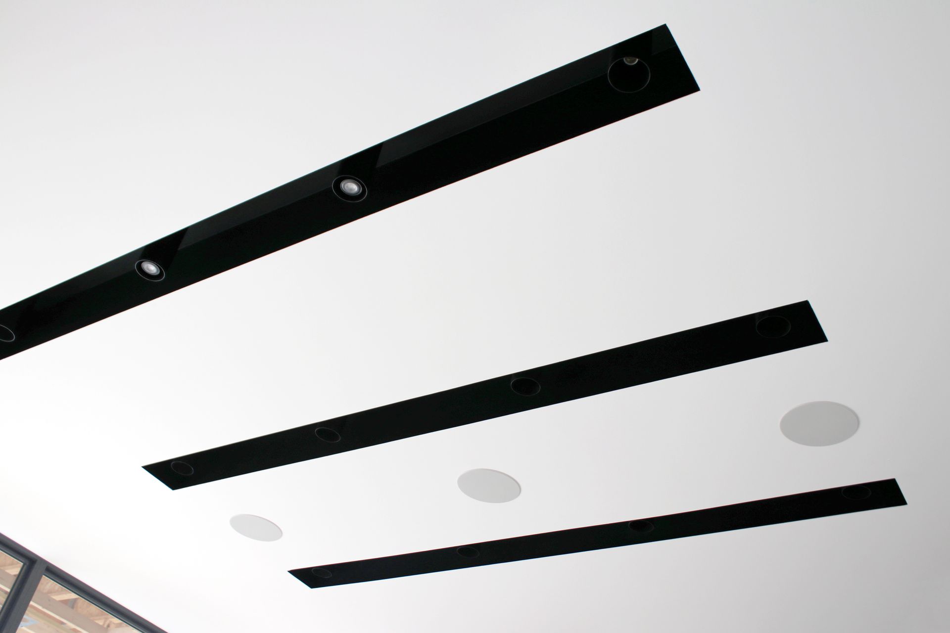 a ceiling with a few black lines on it