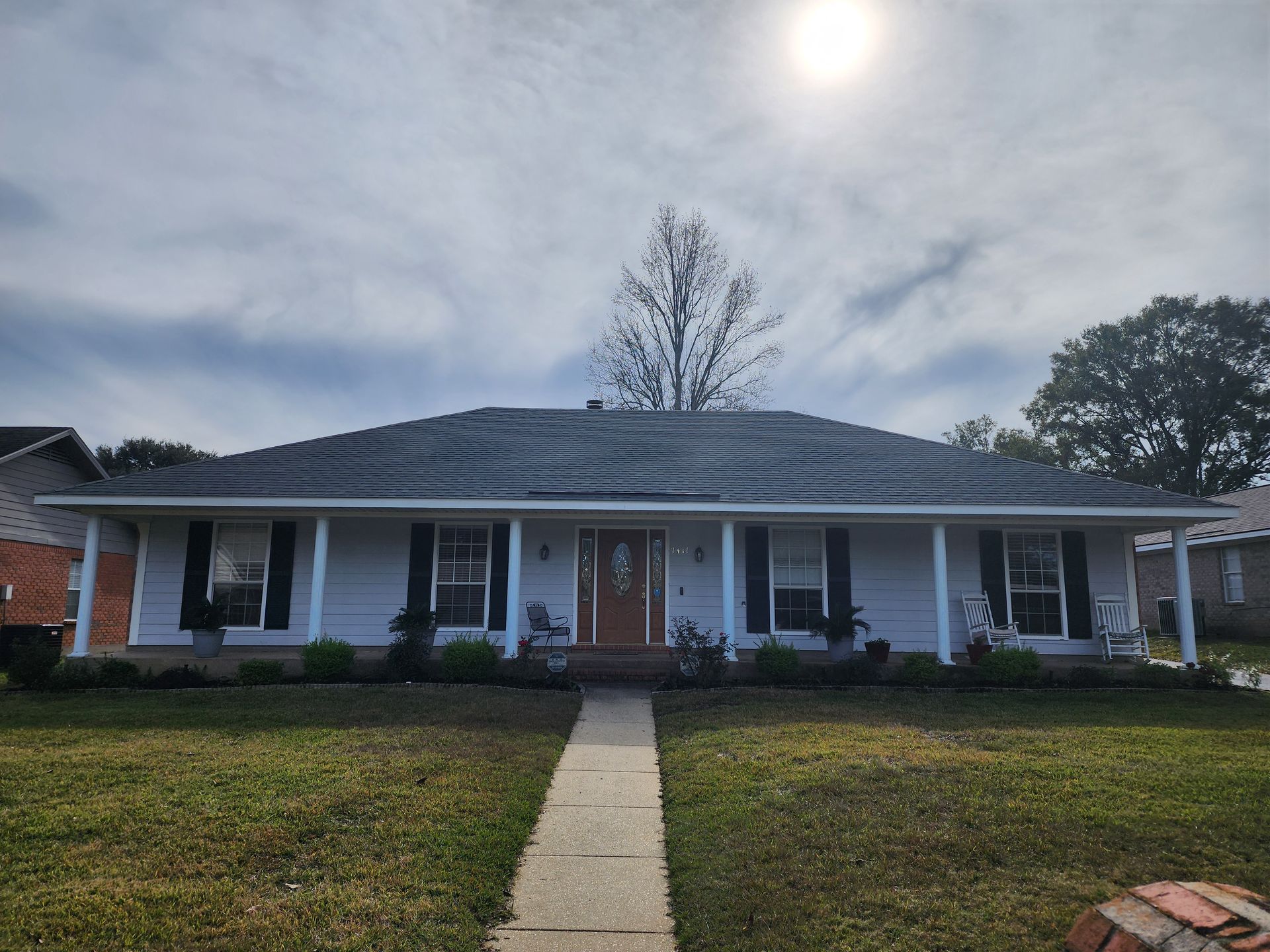 Fixing Roof — Mobile, AL — Pro Roofing Solutions