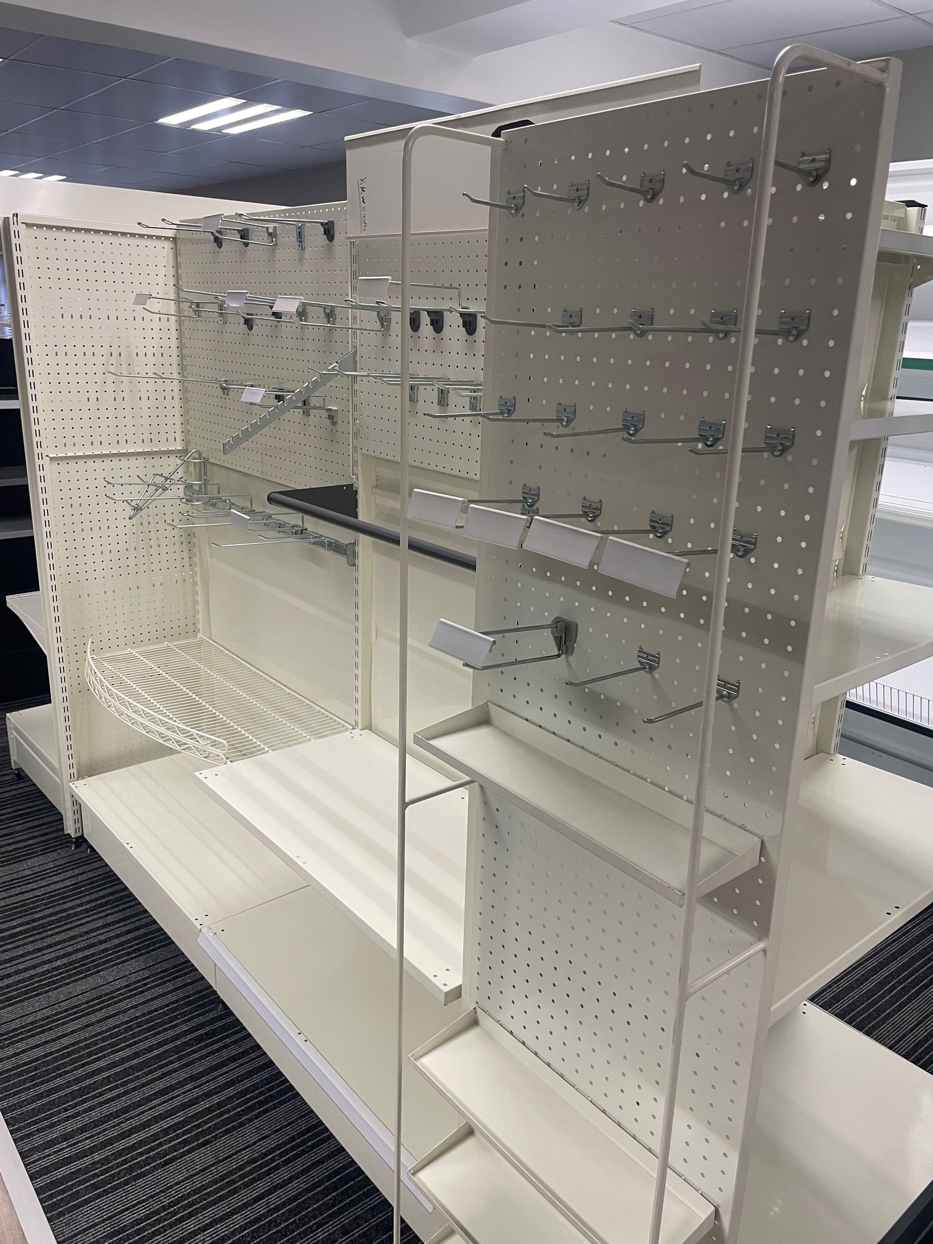 display accessories from KK shelving (see image).