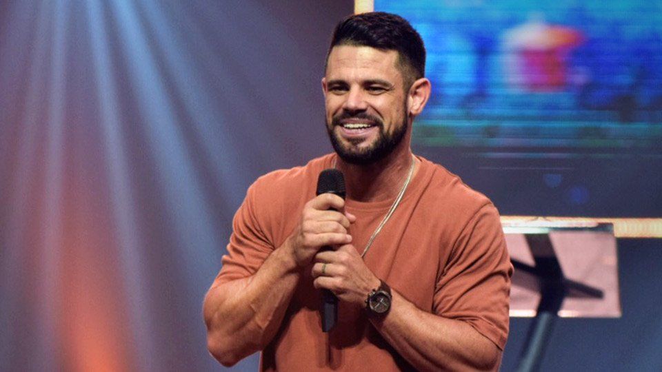pastor steven furtick meant to be 5
