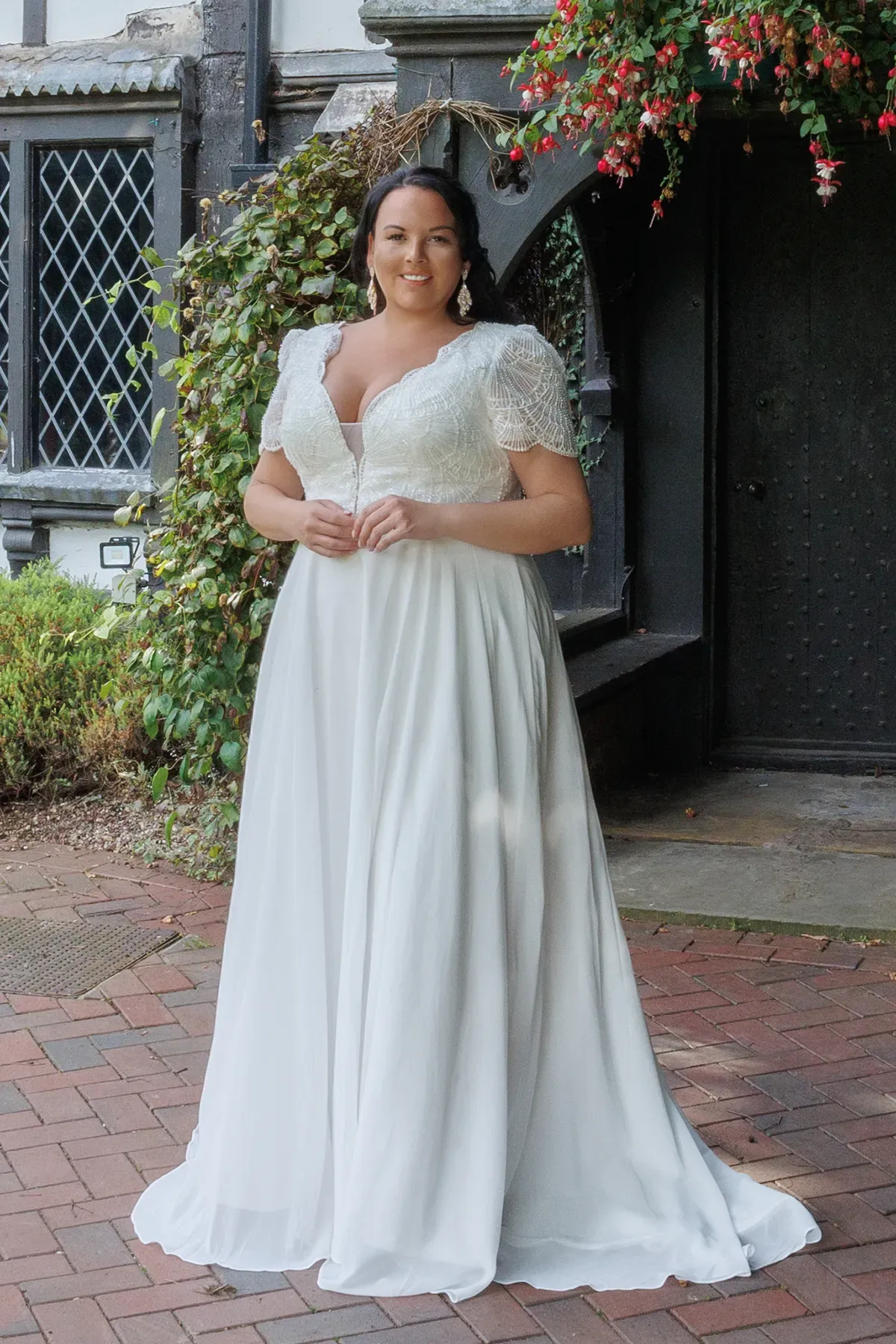 Island  Bridal 25716
Ivory Aline wedding dress size 24