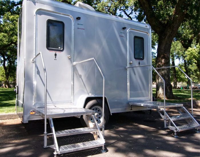 2-Stall Luxury Toilet Trailers in Gridley, CA