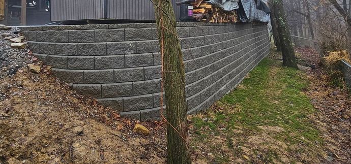 Retaining wall