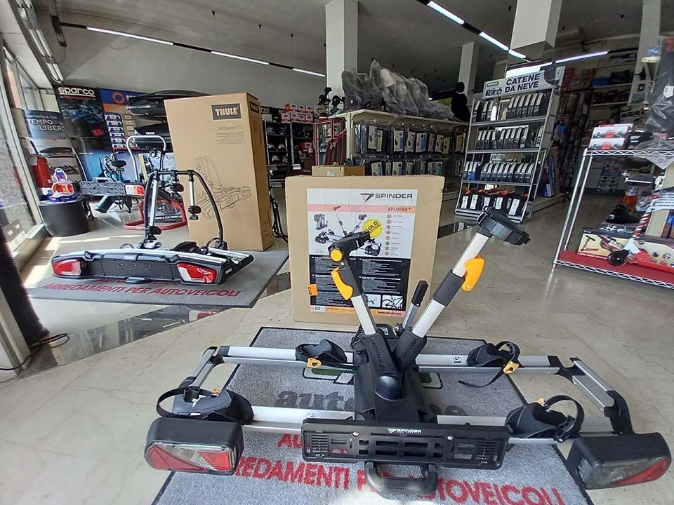 negozio di ricambi auto