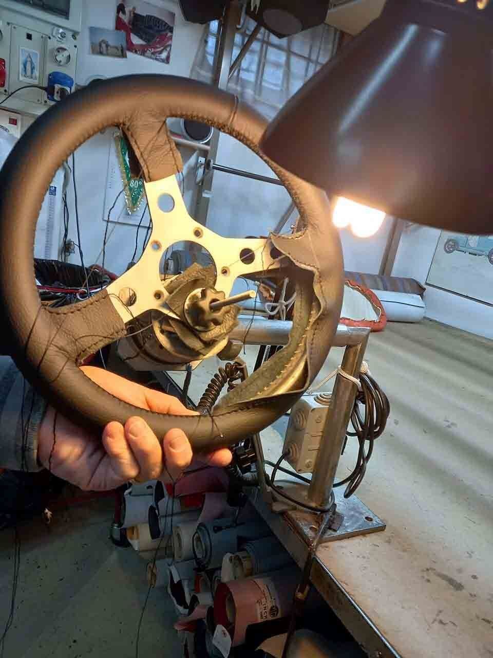 restauro di un volante