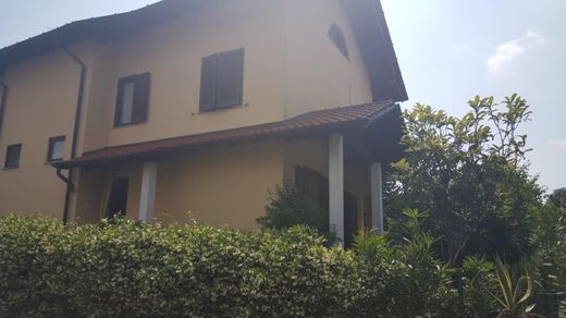 villa bifamiliare in vendita