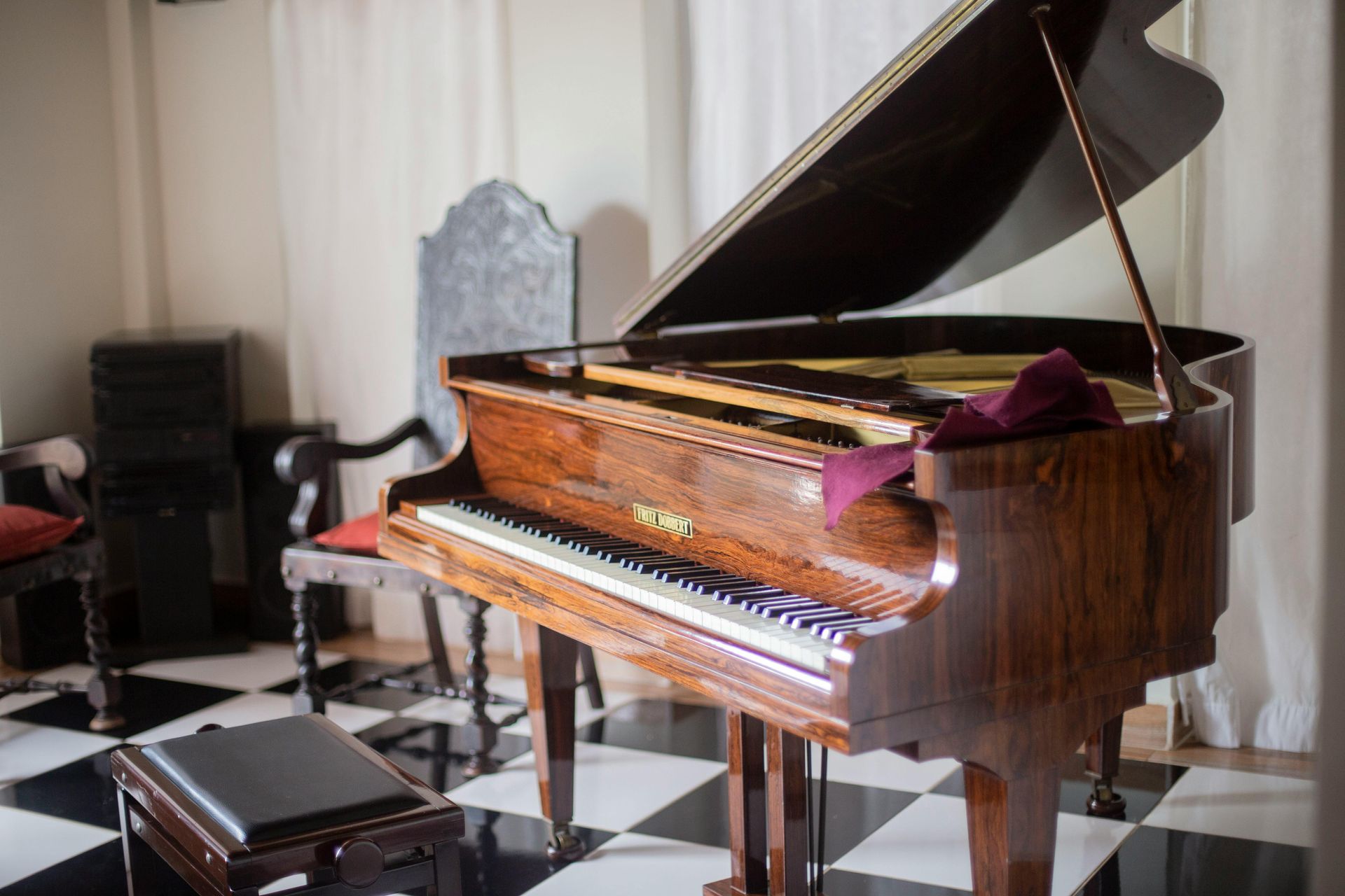 Piano Removal New Holstein 