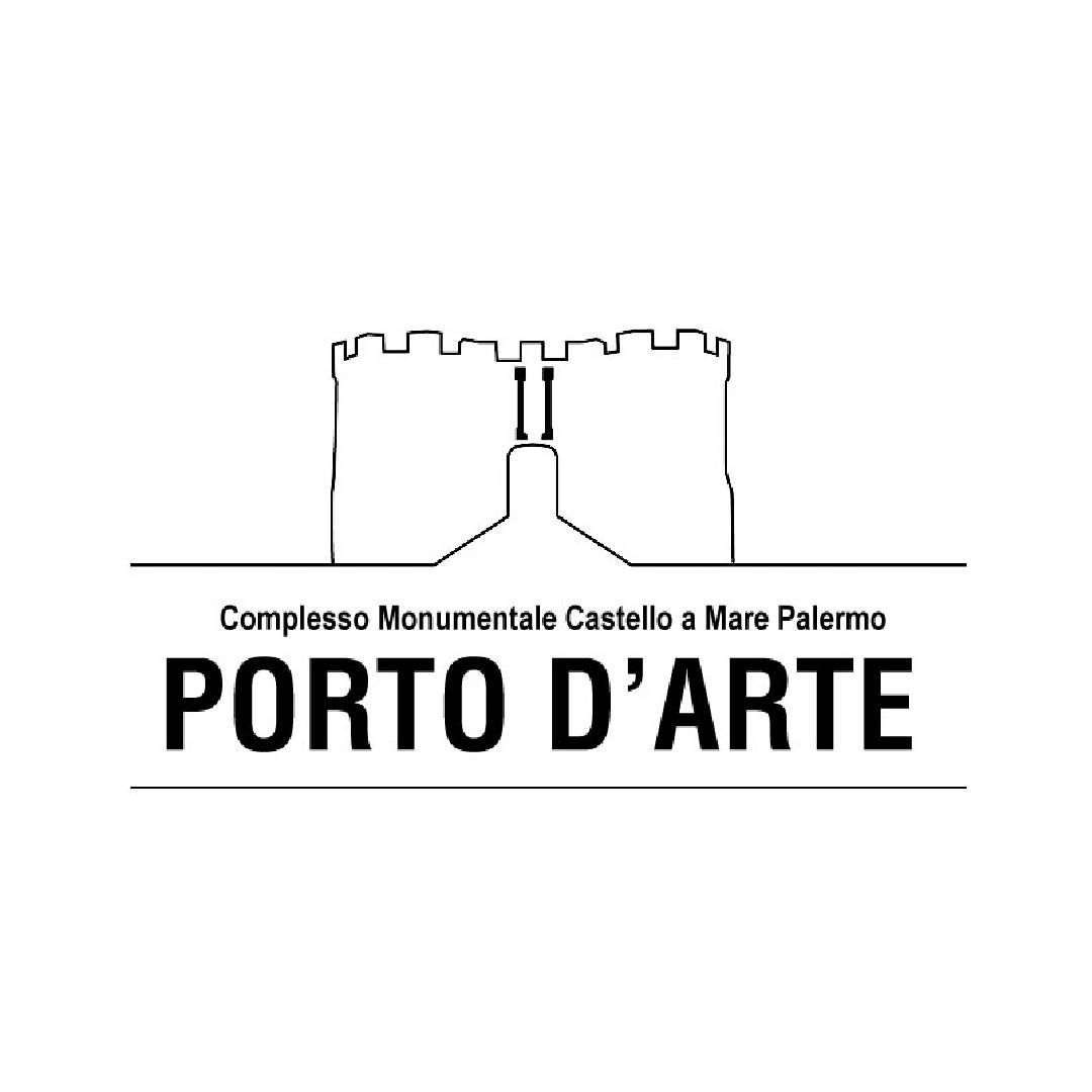 Il logo di porto d'arte è un disegno in bianco e nero di un castello.