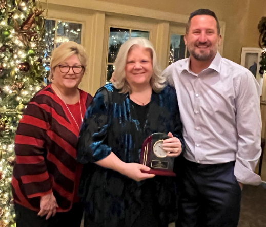 Congratulations to Vicky Stuesse on her 10 year award – Vicky with Brad and Shelley