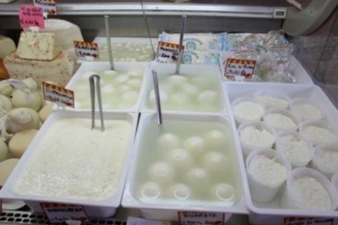 vendita di mozzarelle e formaggi freschi