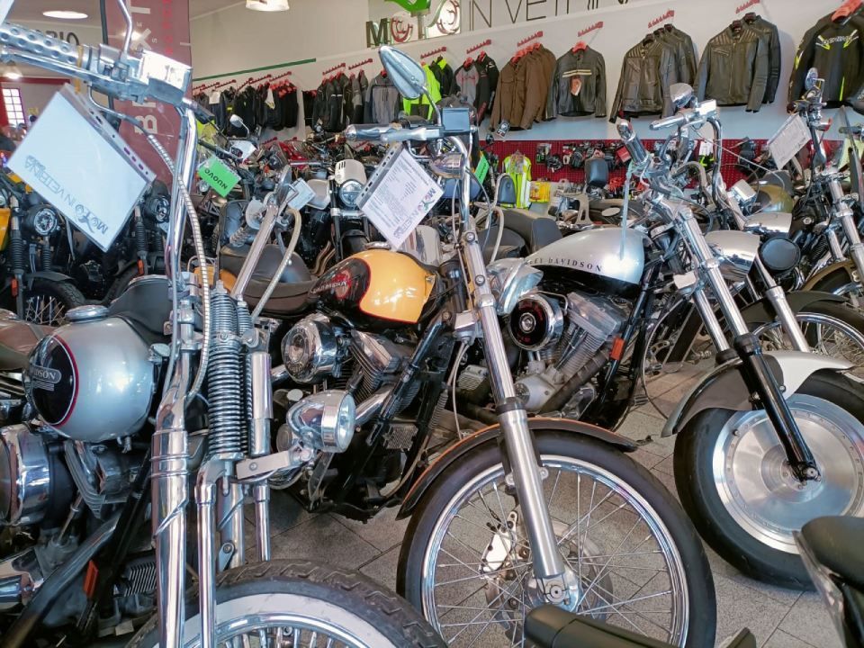 negozio di moto usate Borgomanero