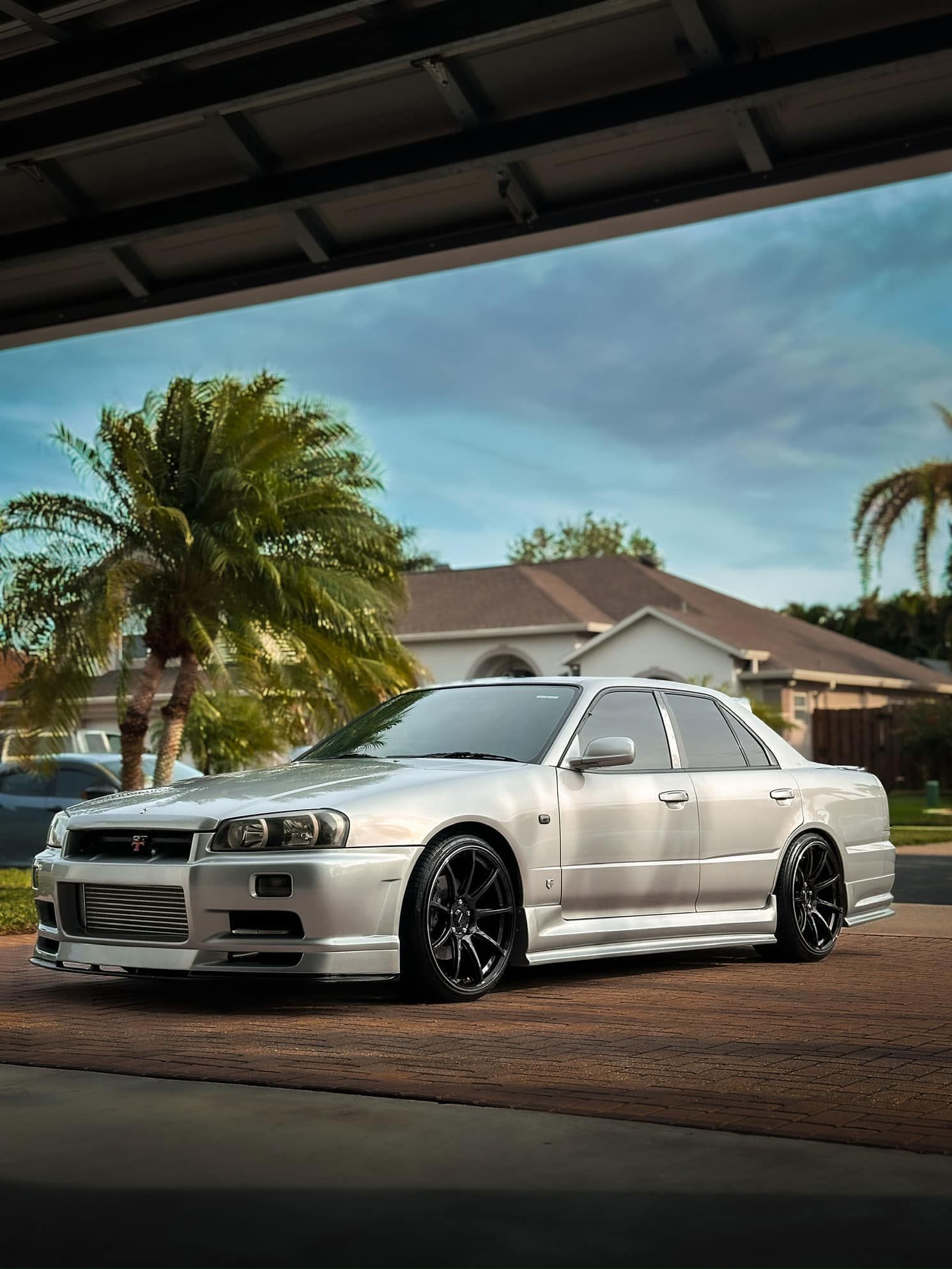 a Silver R34 Nissan Skyline GTT after receiving a clay bar treatment and ceramic coating
