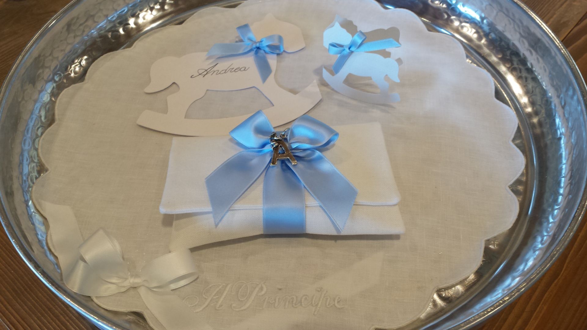 bomboniere per battesimo con nastro azzurro