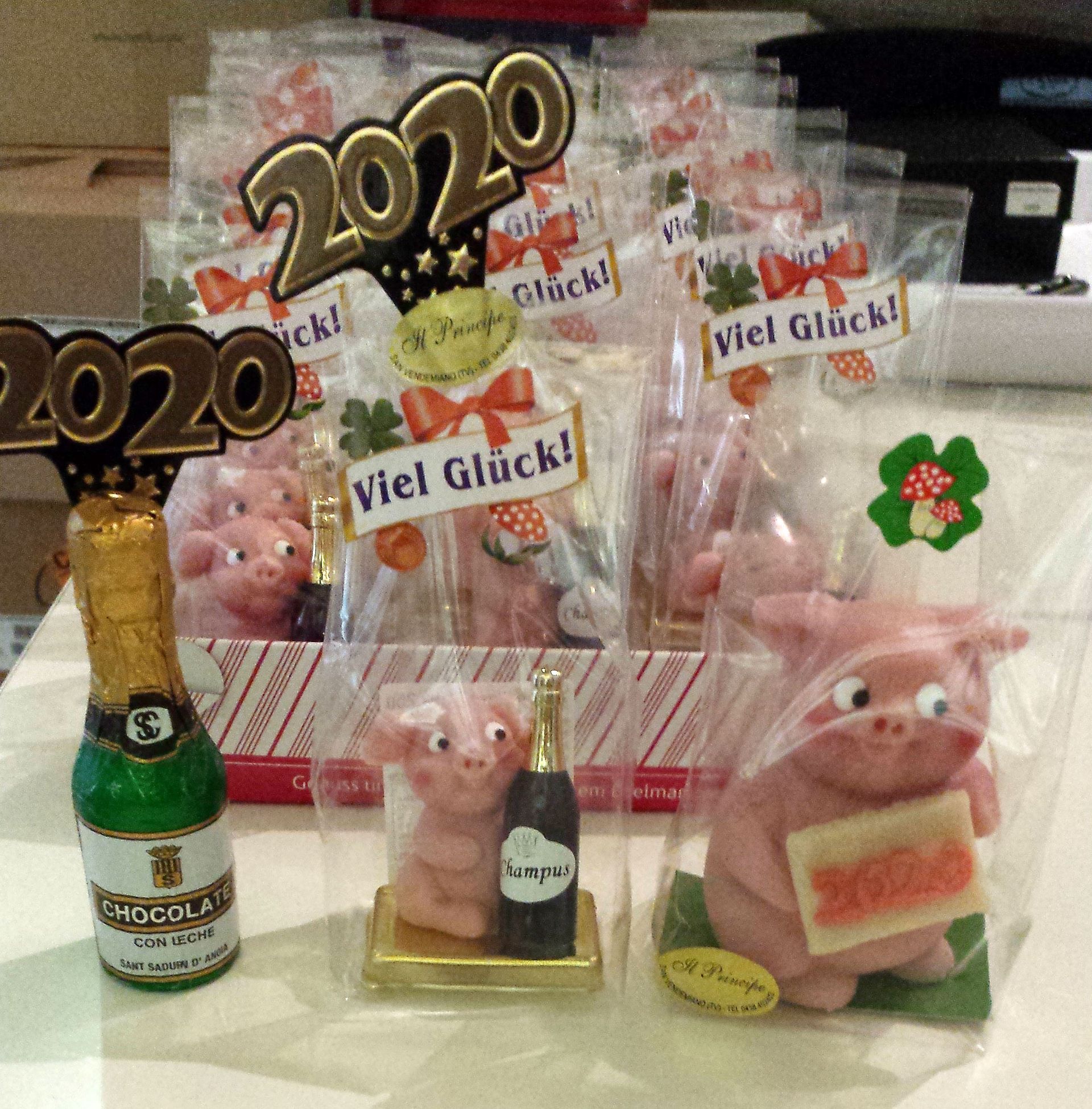 dolcetti con scritta in tedesco per l'anno nuovo