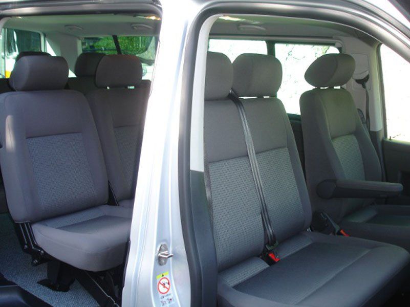 interno pulmino a 9 posti