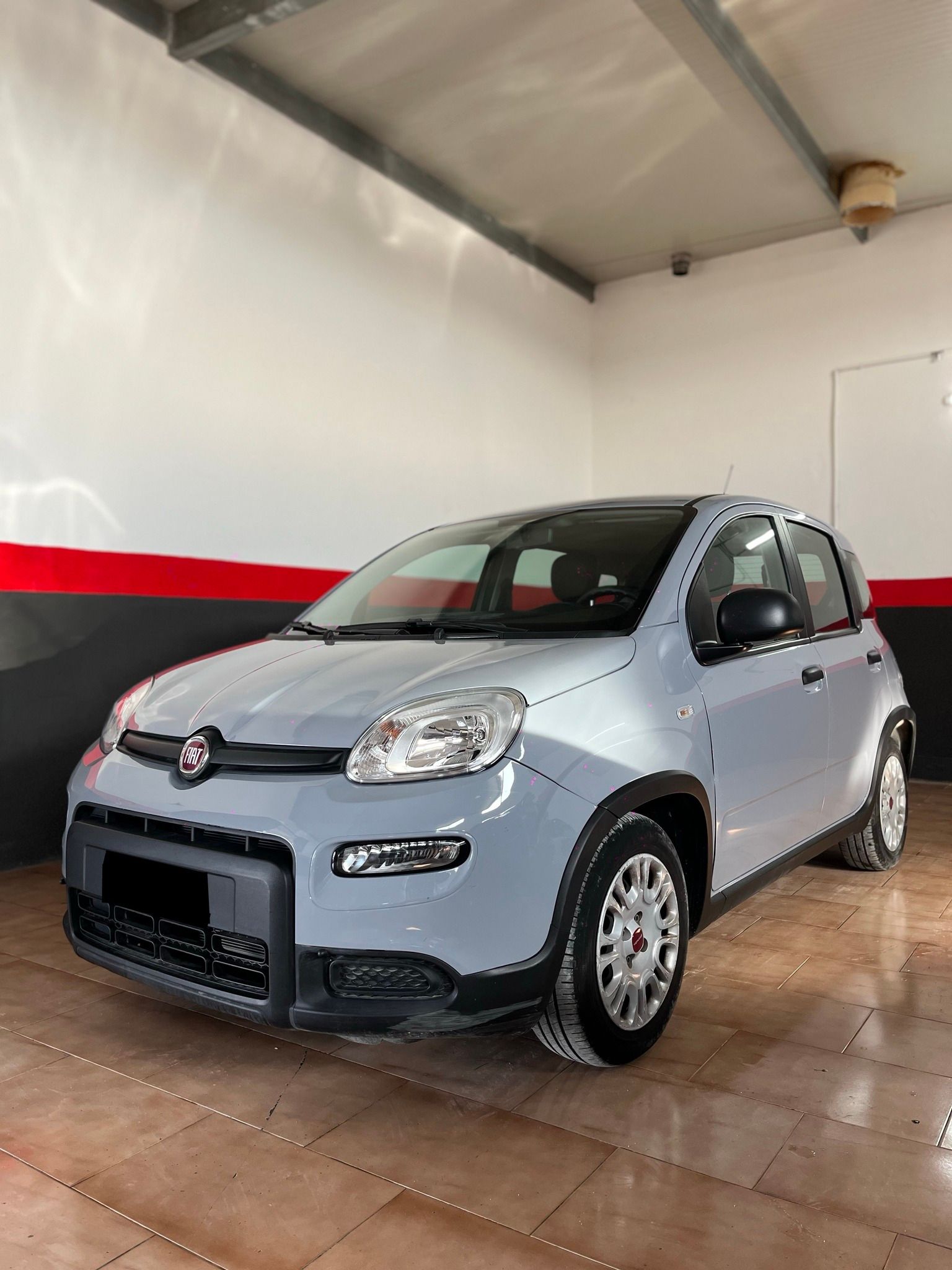 Fiat Panda grigia 
