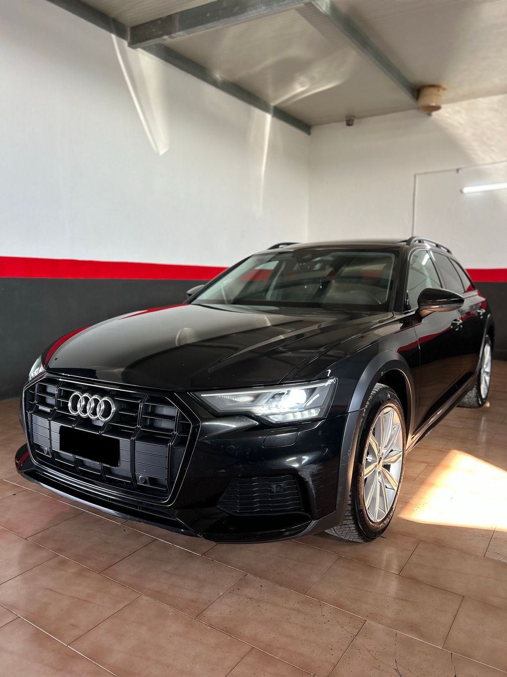 station wagon Audi nera