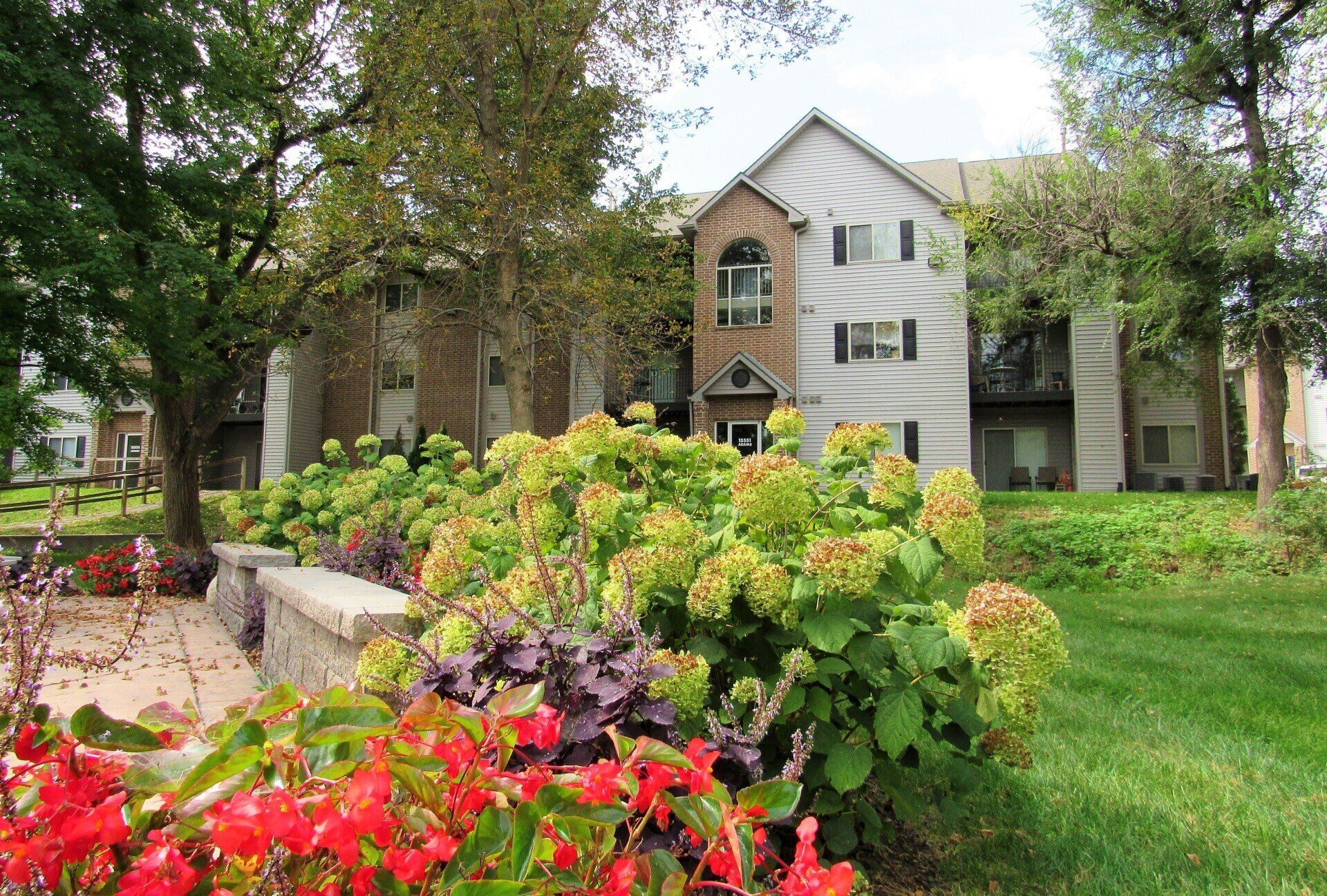 Foxboro Apartments photo