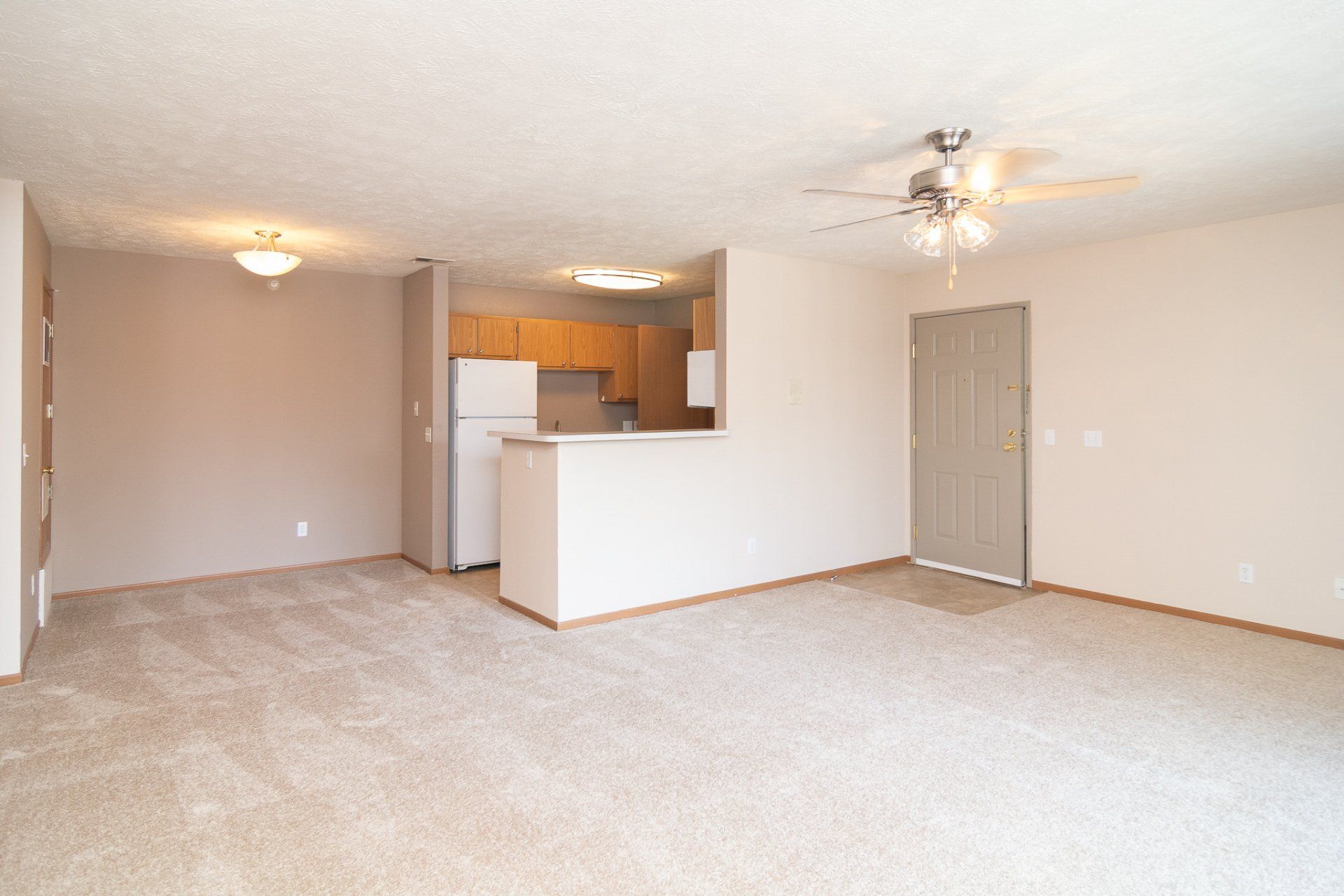Foxboro Apartments photo