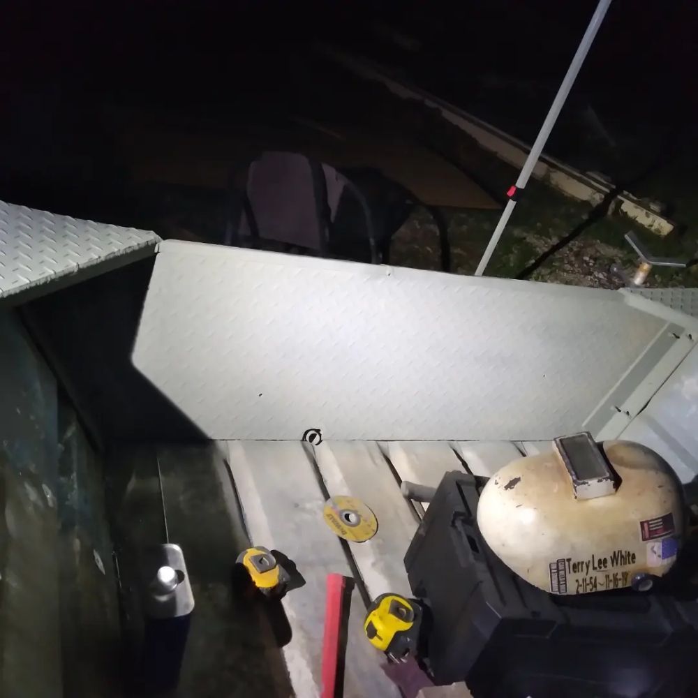 A propane tank with the word taylor on it