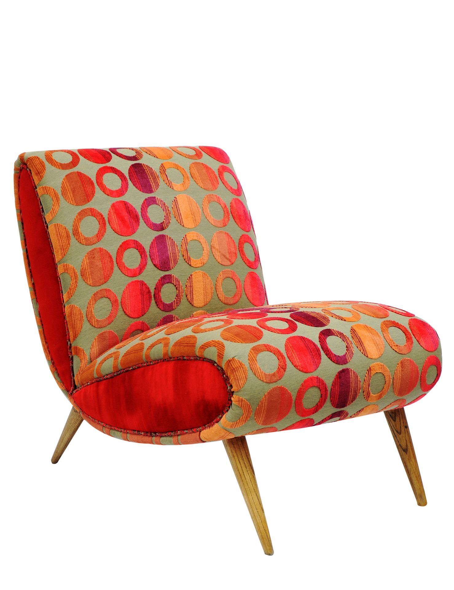 Una silla con un patrón de círculos en ella.