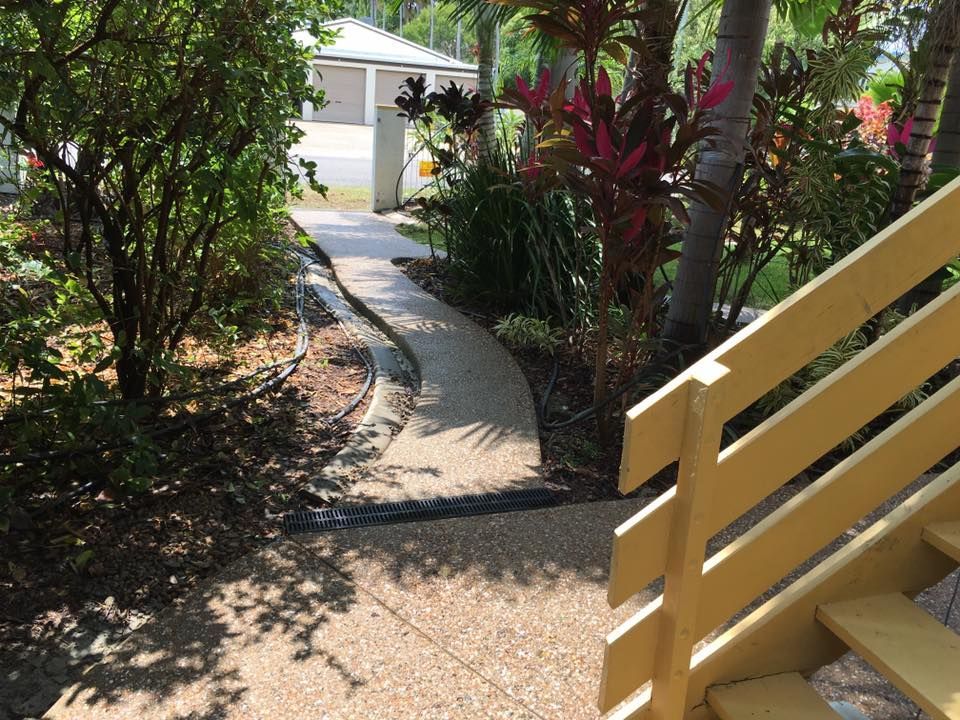 Path Leading to the Road — Experienced Concreter in Mount Low, QLD