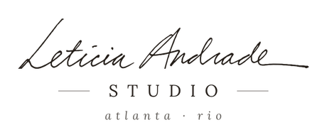 A logo for a photographer named leticia