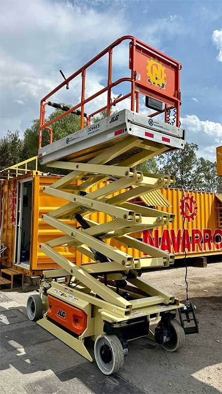 Transportes, Grúas y Montajes Navarro