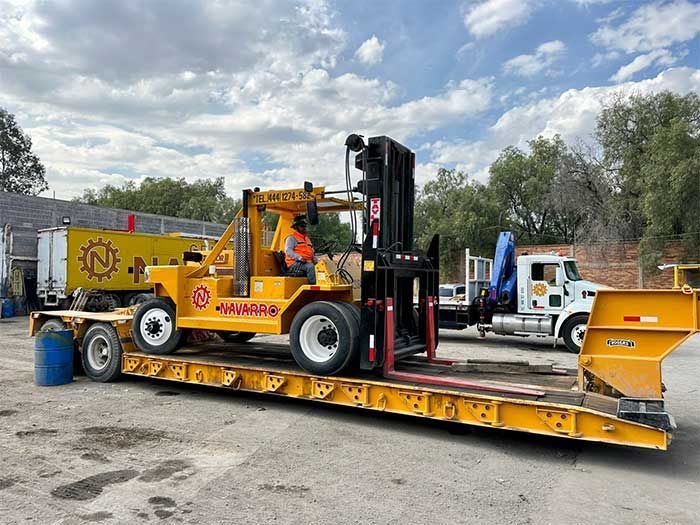 Transportes, Grúas y Montajes Navarro